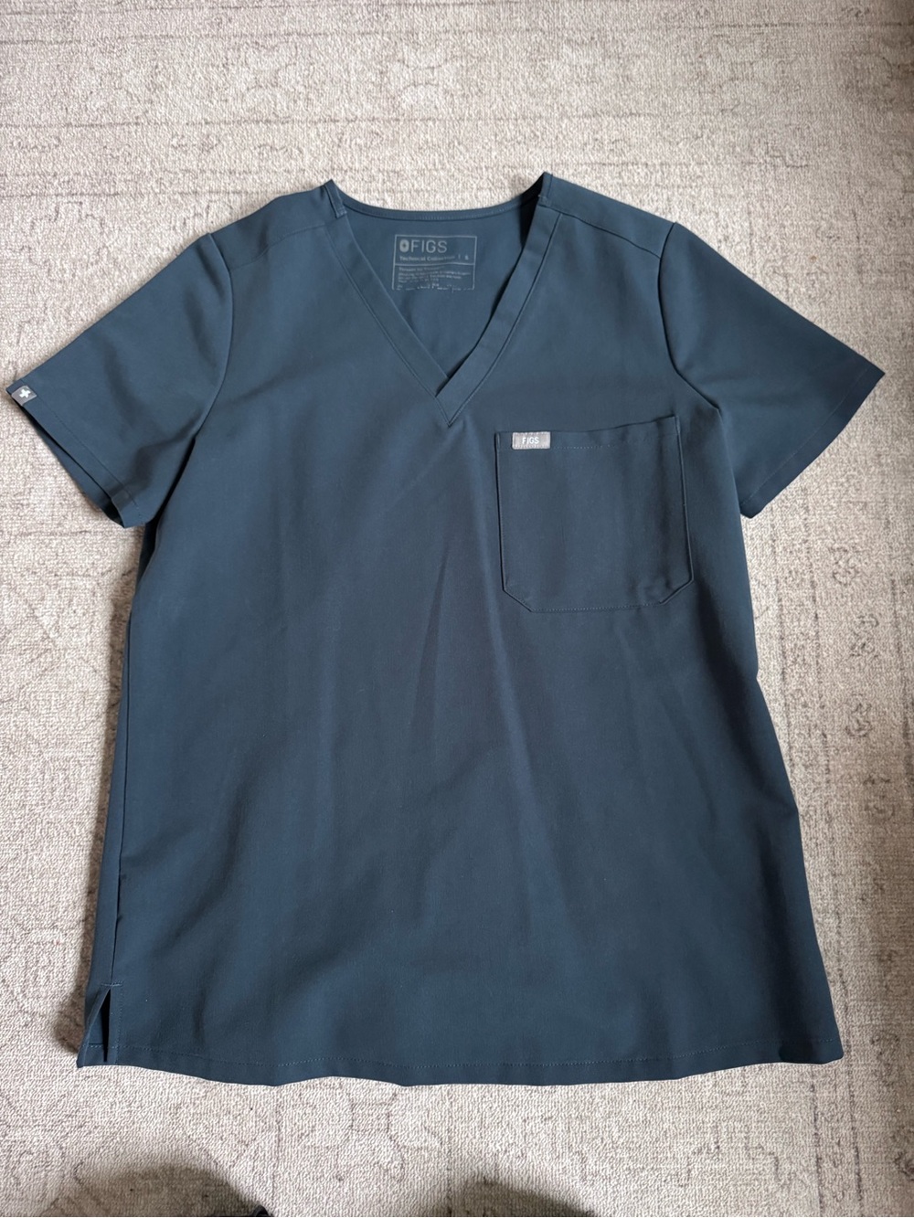 FIGS Dark Harbor Catarina One-Pocket Scrub top Size Small